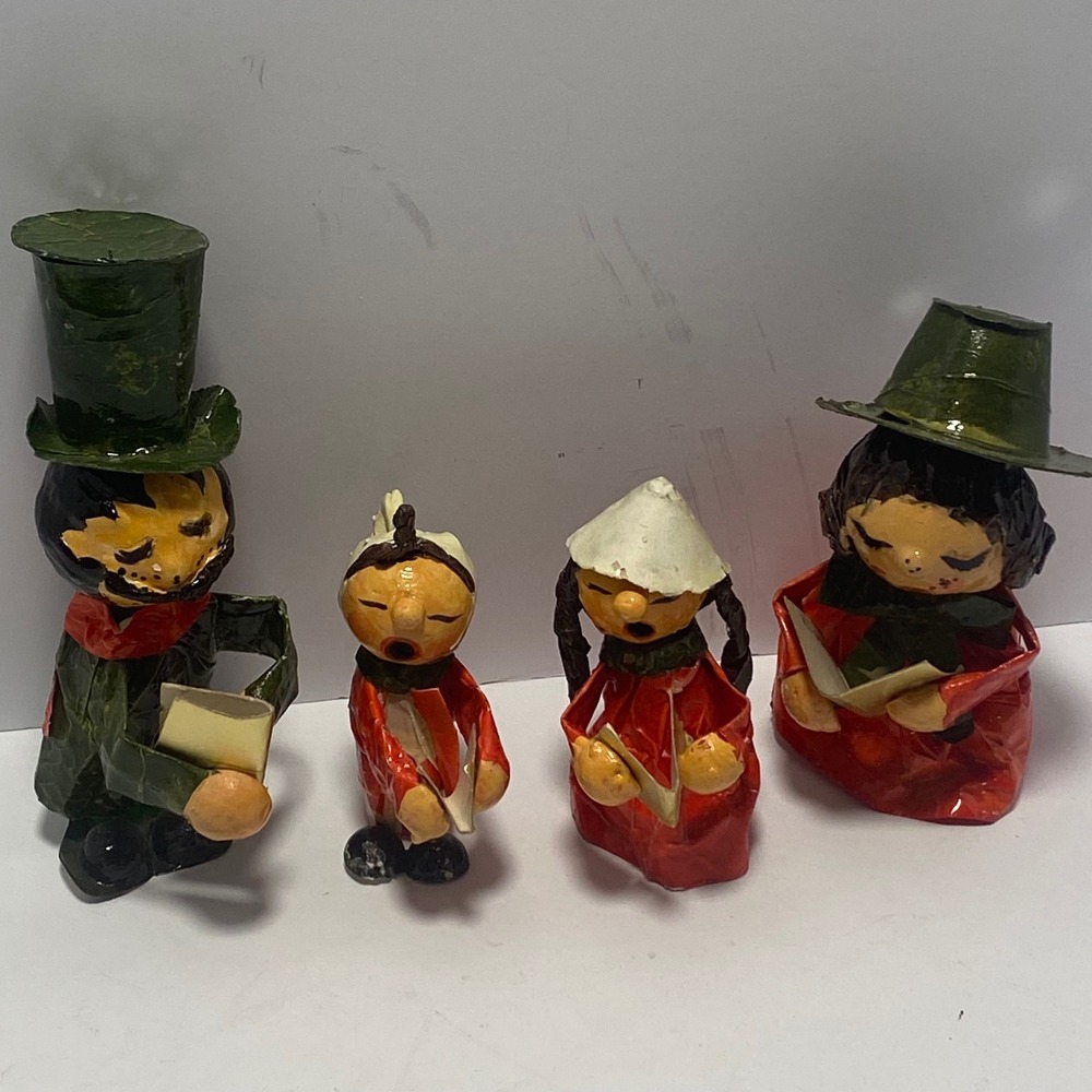 Vintage Christmas Carolers Set 4 Papier-mâché Figurines Taiwan Mid-Century‎